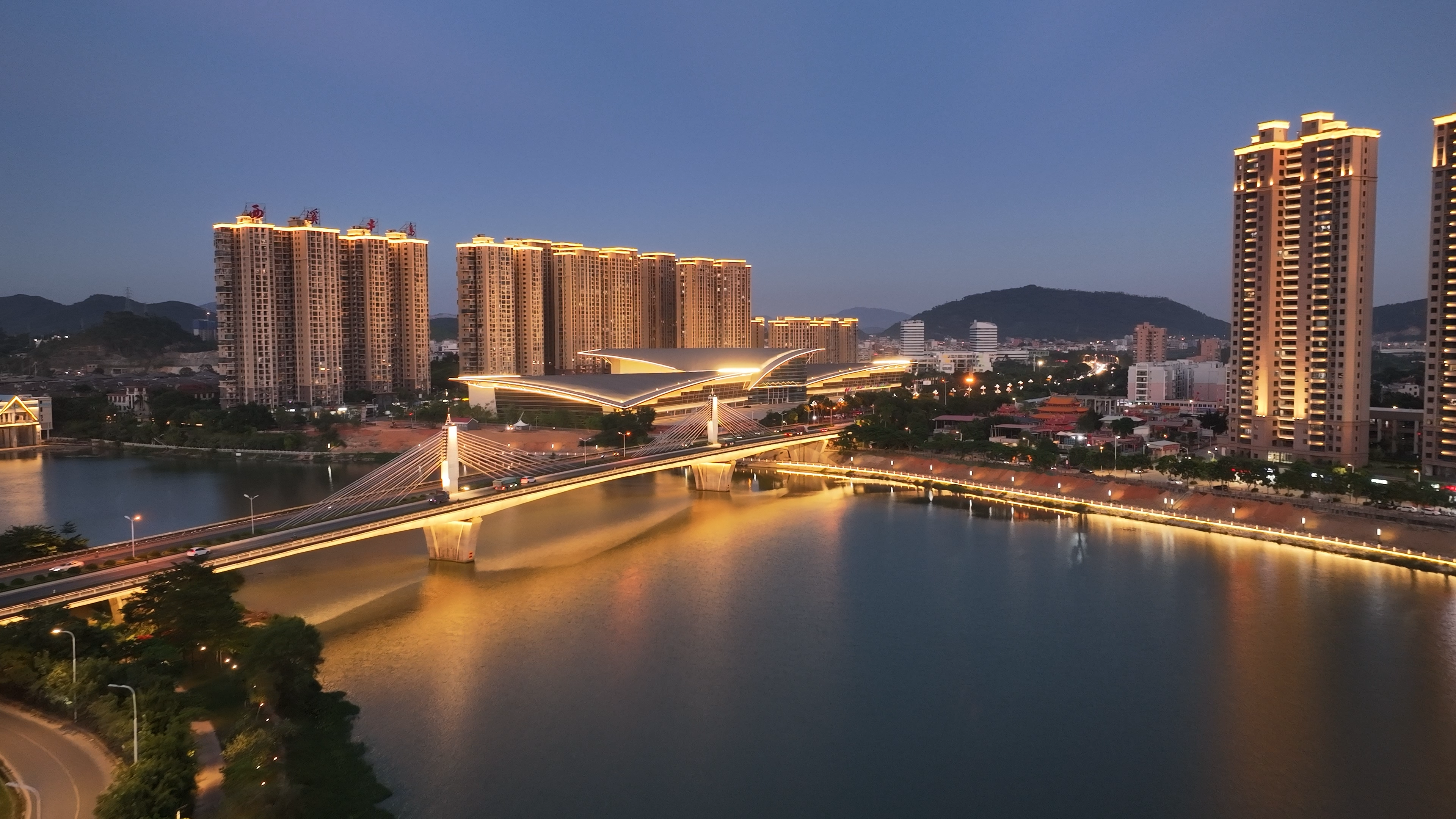 07九游会AG赋能城市夜景提升.png